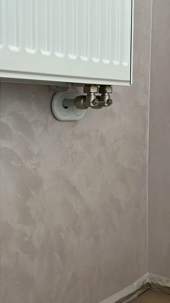 Двойной обвод для труб ПВХ d25 Белый