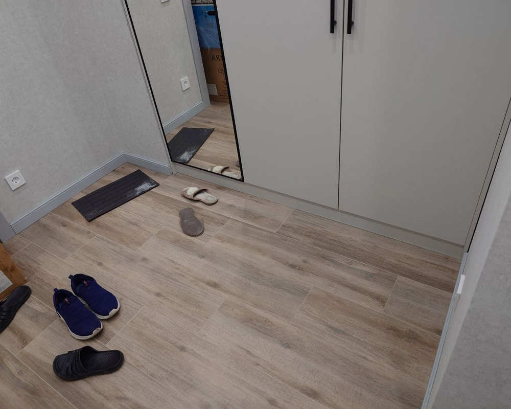 Плинтус из полистирола высокой плотности Волшебная Палочка 80*12*2000. MSPOL 102. Окраска включена в стоимость