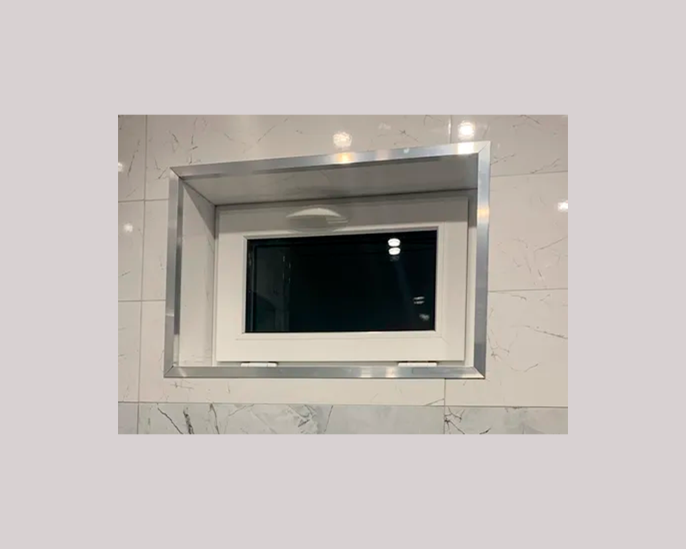 Уголок разнополочный 40*10 мм Уп 13.2000.502л Золото. Цена за 5 штук.