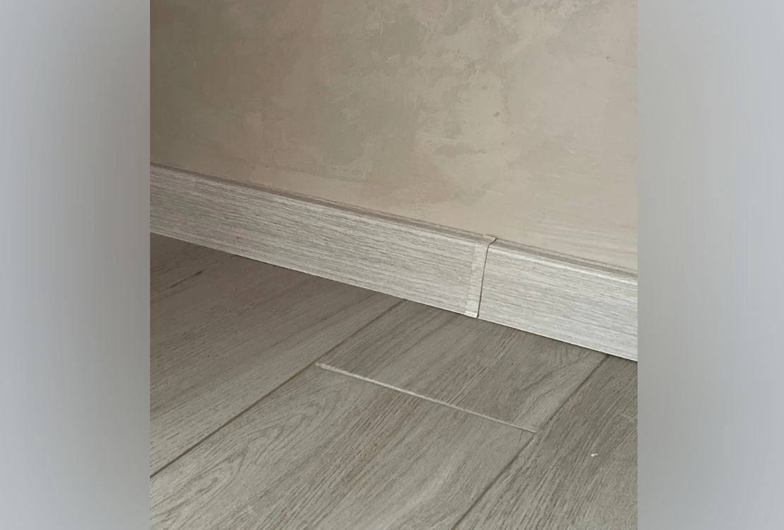 Плинтус ПВХ Волшебная палочка 70мм Home 2,2м 7015