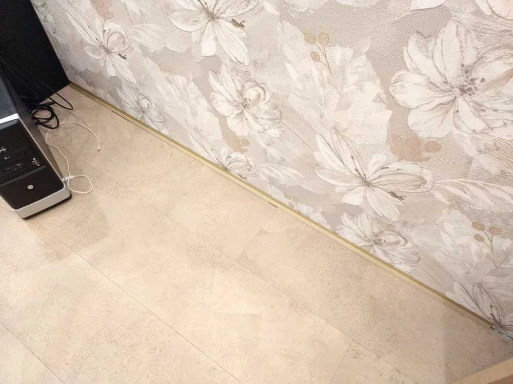 Микроплинтус MSAPL 02.2700.04L Анод бронза