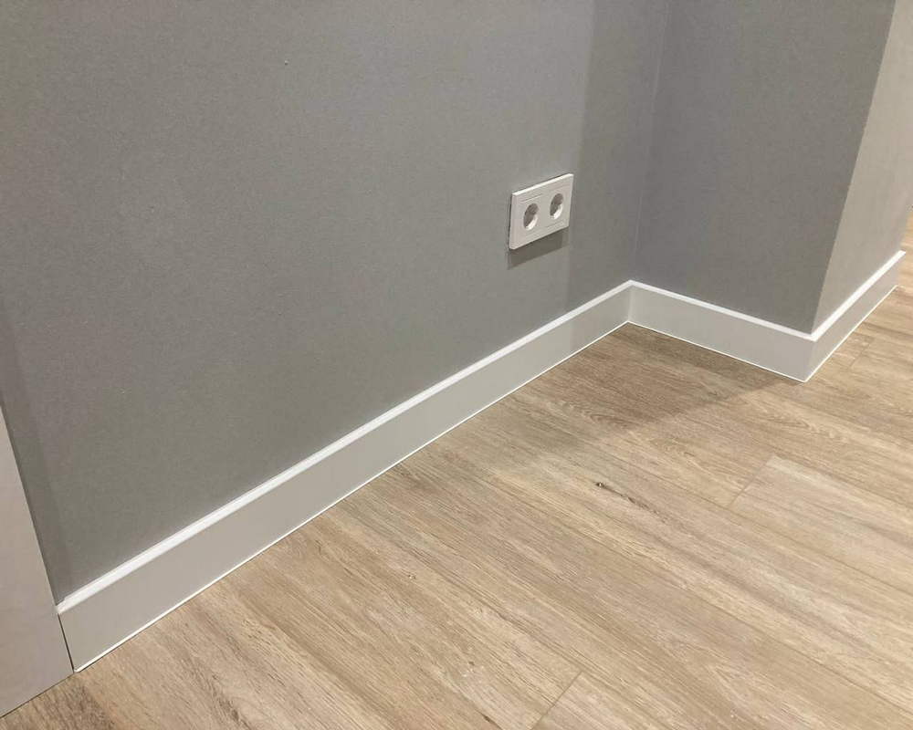 Плинтус ХДФ Dollken Cubu Flex Life 80мм х 2,5 м 1013 Белый