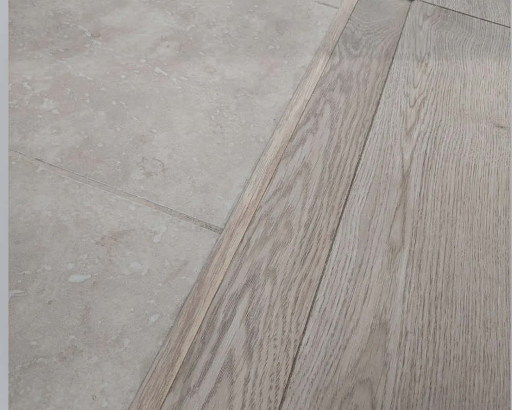 Порог одноуровневый ЛС 10.2700.2106. Ясень белый