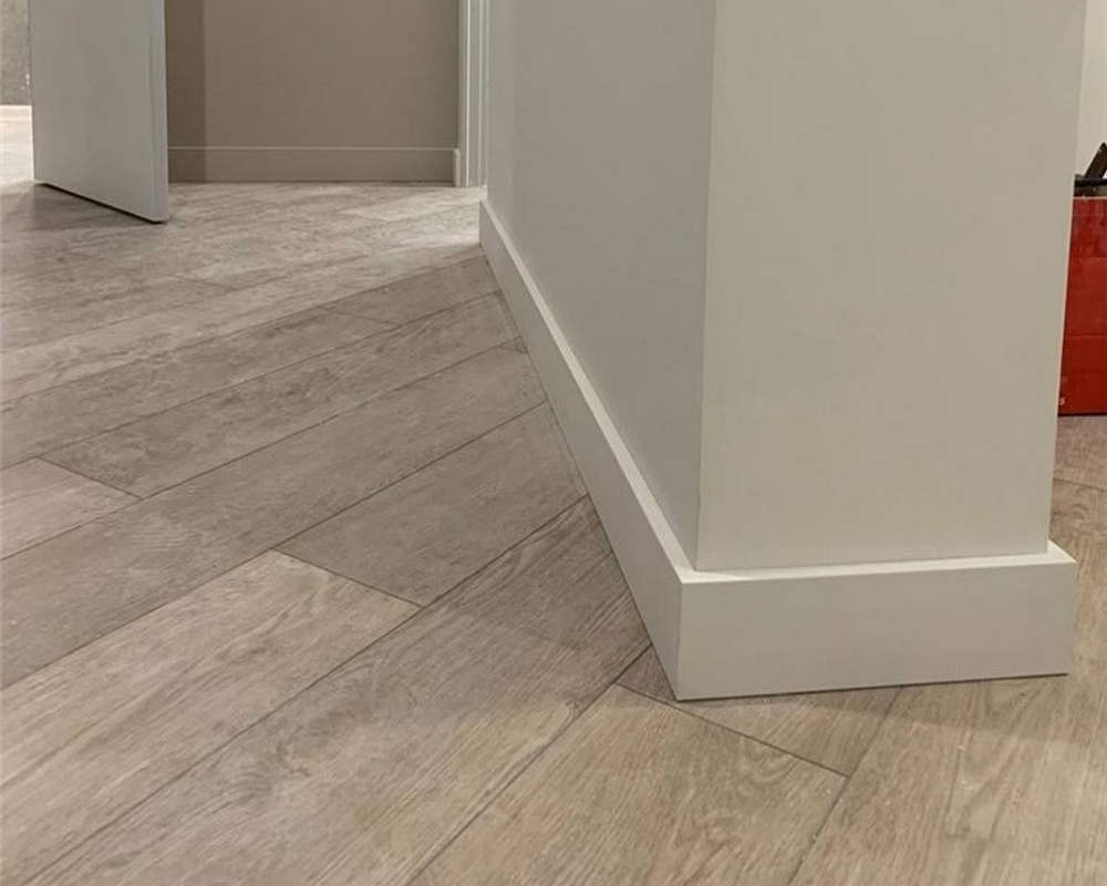 Плинтус напольный Salag Alpha 100 Касзмир 2,4м