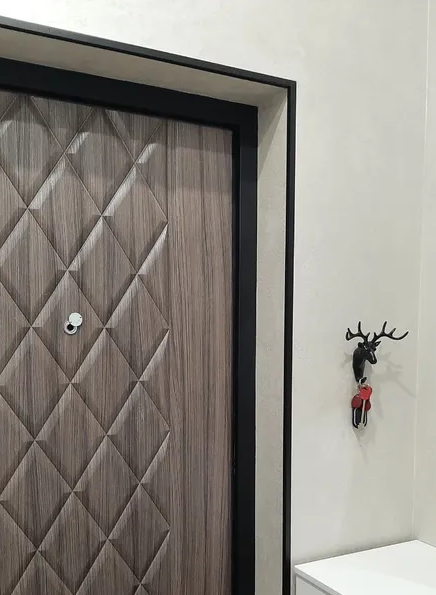 Профиль угловой Волшебная палочка Expert MSUPE 04-27.2700.15 15*15мм 2,7м Черный