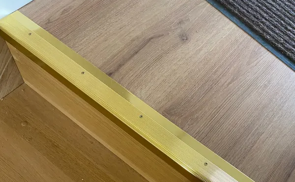 Порог угловой ПУ 02.1800.15 Черный