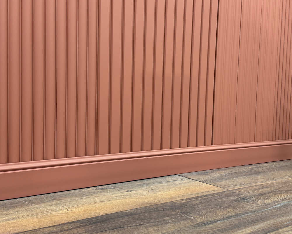 Плинтус из полистирола высокой плотности Волшебная палочка MSPOL 202 80*12*2000 мм Белый под покраску