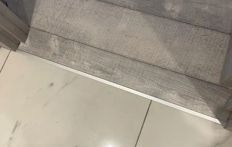 Алюминиевый  профиль ПТ-18 (659)  серебро/мат 2,7 м