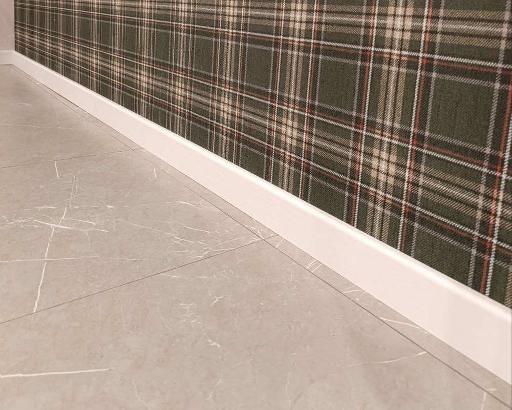 Плинтус МДФ Лука Пл 80МДФ.2700. 24116 Белый