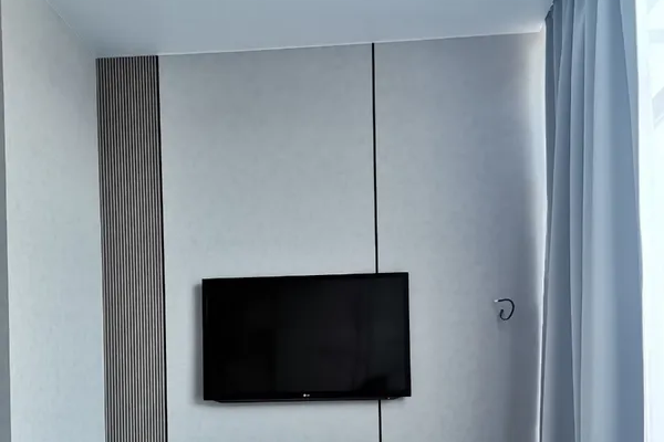 Полоса алюминиевая 15х1,5 мм браш черный/глянец 2,7 м