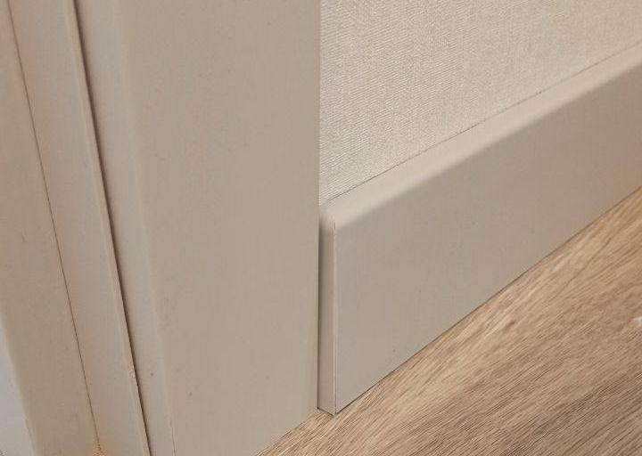 Плинтус Волшебная Палочка Самоцветы 81мм 2,0м. NCS 1500-N.Цвет 404