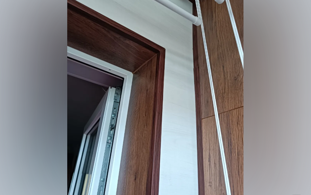 Угол наружный алюминиевый УО 18-27.2700.059