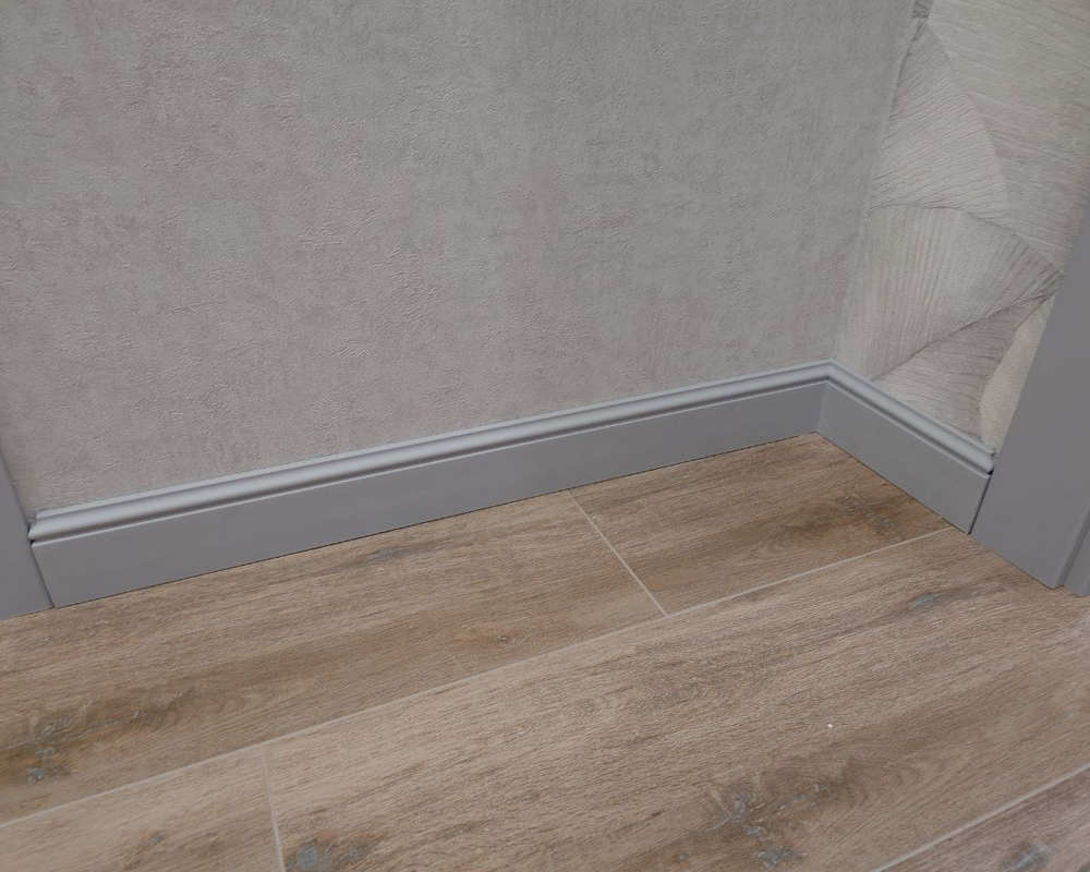 Плинтус из полистирола высокой плотности NMC Wallstyl FL1 Белый