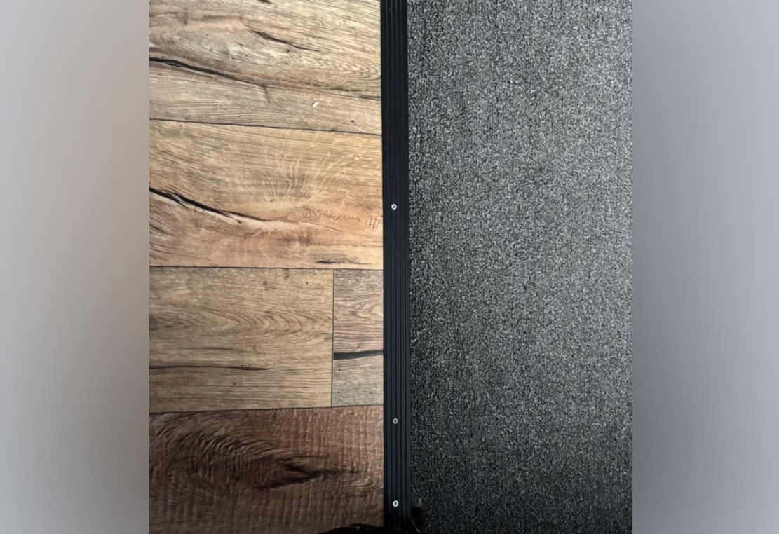 Порог угловой MSC 20*20.900.106 Ясень белый