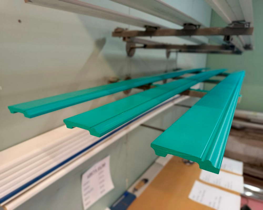 Плинтус СОЛИД 1 UHD 06/105C 105*14*2000. Окраска включена в стоимость