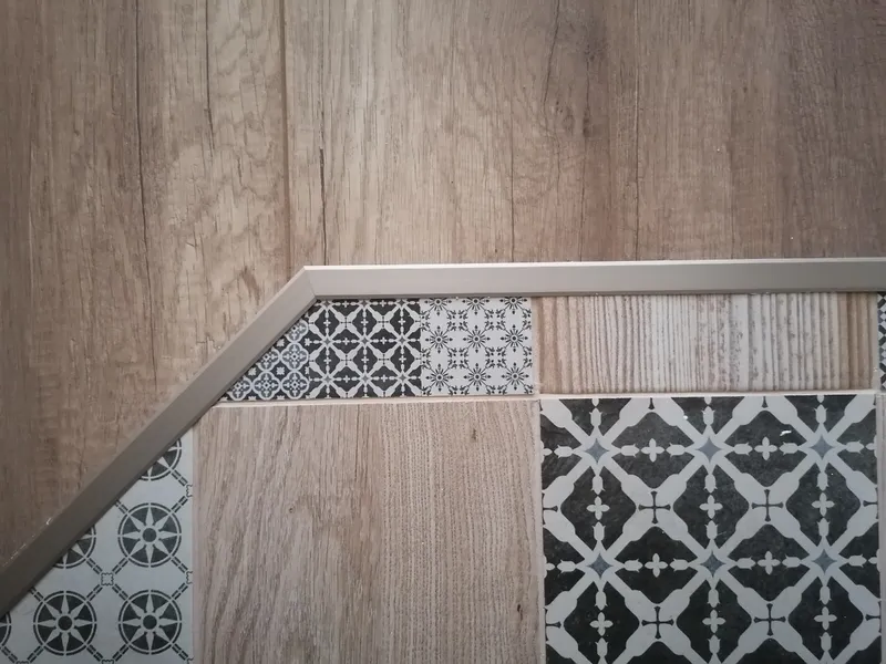 Алюминиевый  профиль ПТ-26 (658)  бронза/глянец 2,7 м