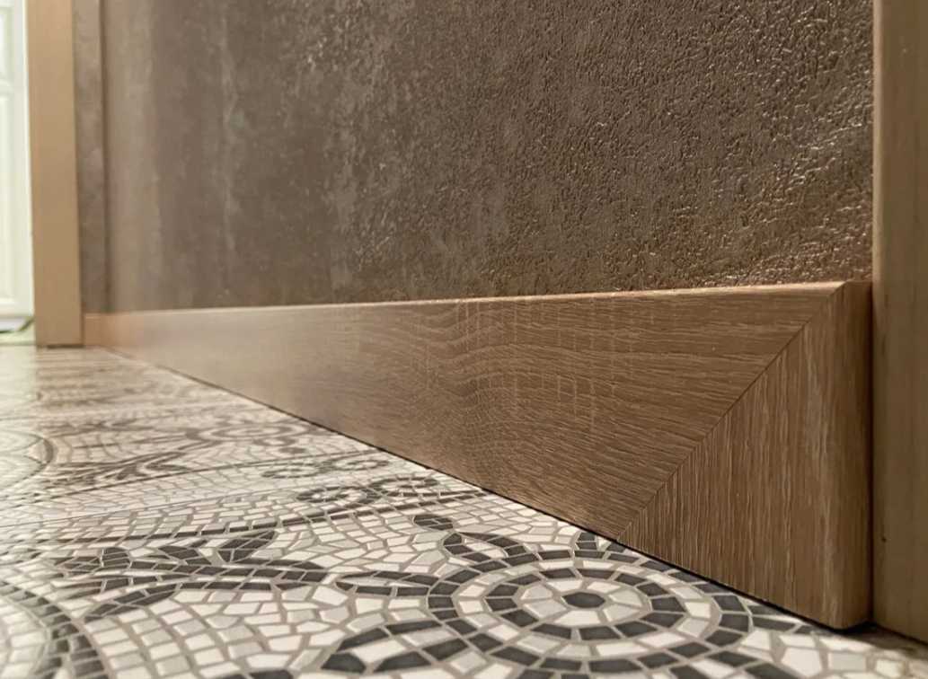 Плинтус МДФ Волшебная палочка. Гарден 60 мм. 219 Дуб темный