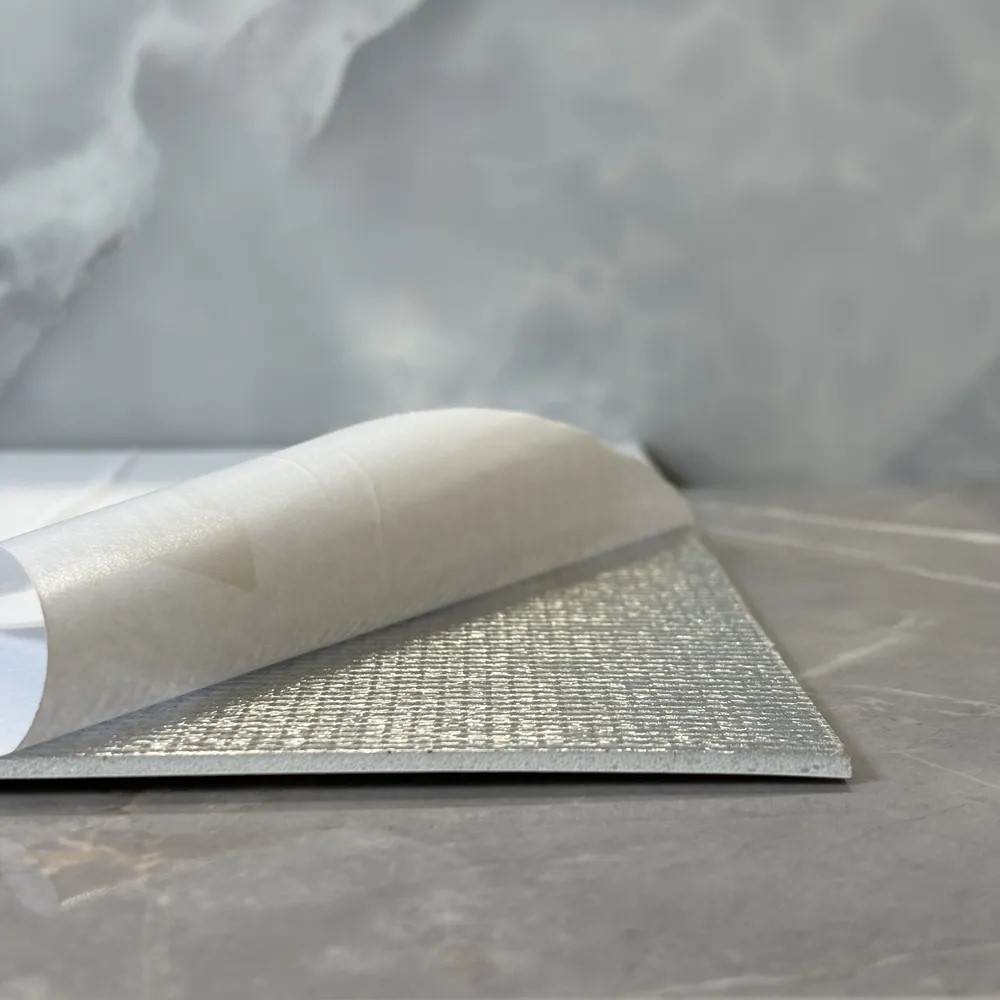 Панель самоклеющаяся ПВХ 300х300 мм 6шт/уп Мрамор Нова Бьянка. Цена указана за 0,54 м²