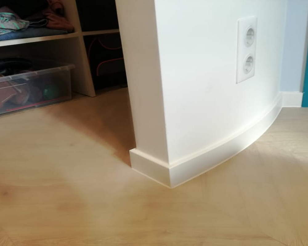 Плинтус ХДФ Dollken Cubu Flex Life 100 мм х 2,5 м 1013 (5012) Белый