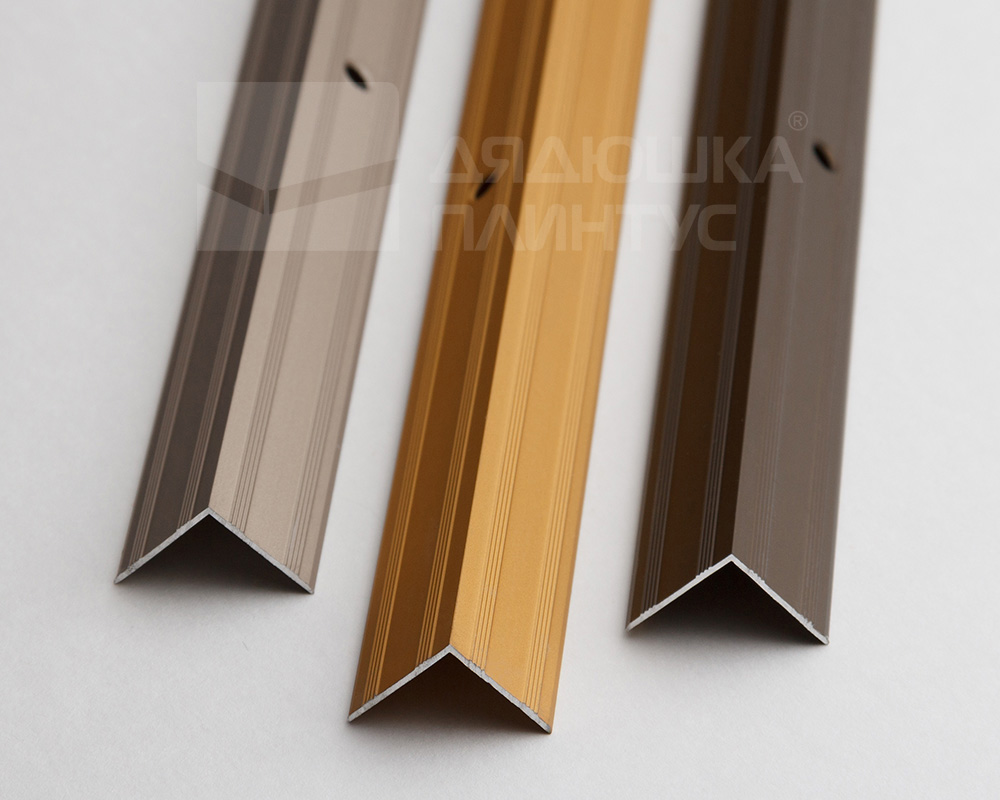 Порог угловой ПУ 05.1800.059 0,9 м Бетон скай. Цена за 6 штук