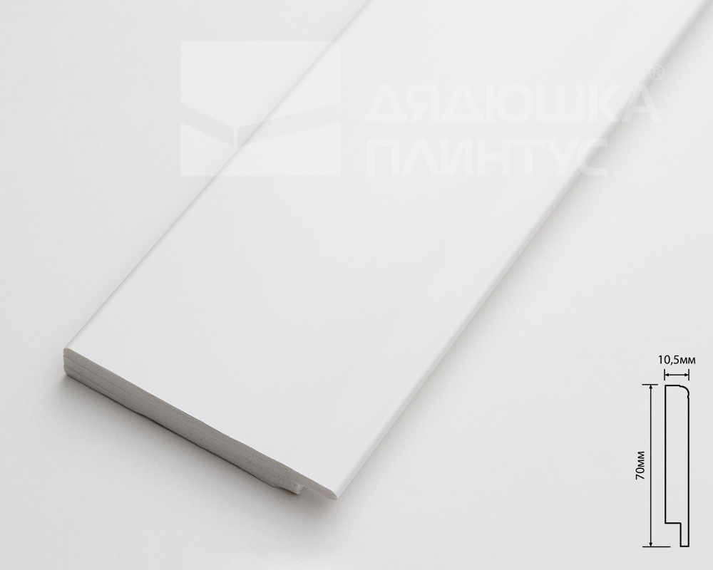 Плинтус из полистирола высокой плотности HI-WOOD B70N 70х10,5мм 2,0м